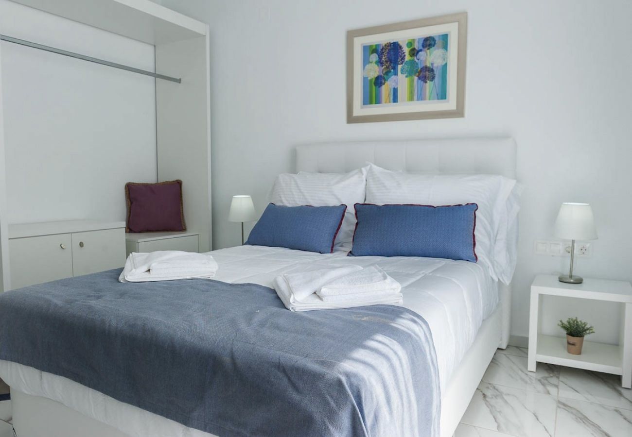 Villa in Pagkalochori - Primavera Villa - 2 Heated Pools & Jacuzzis