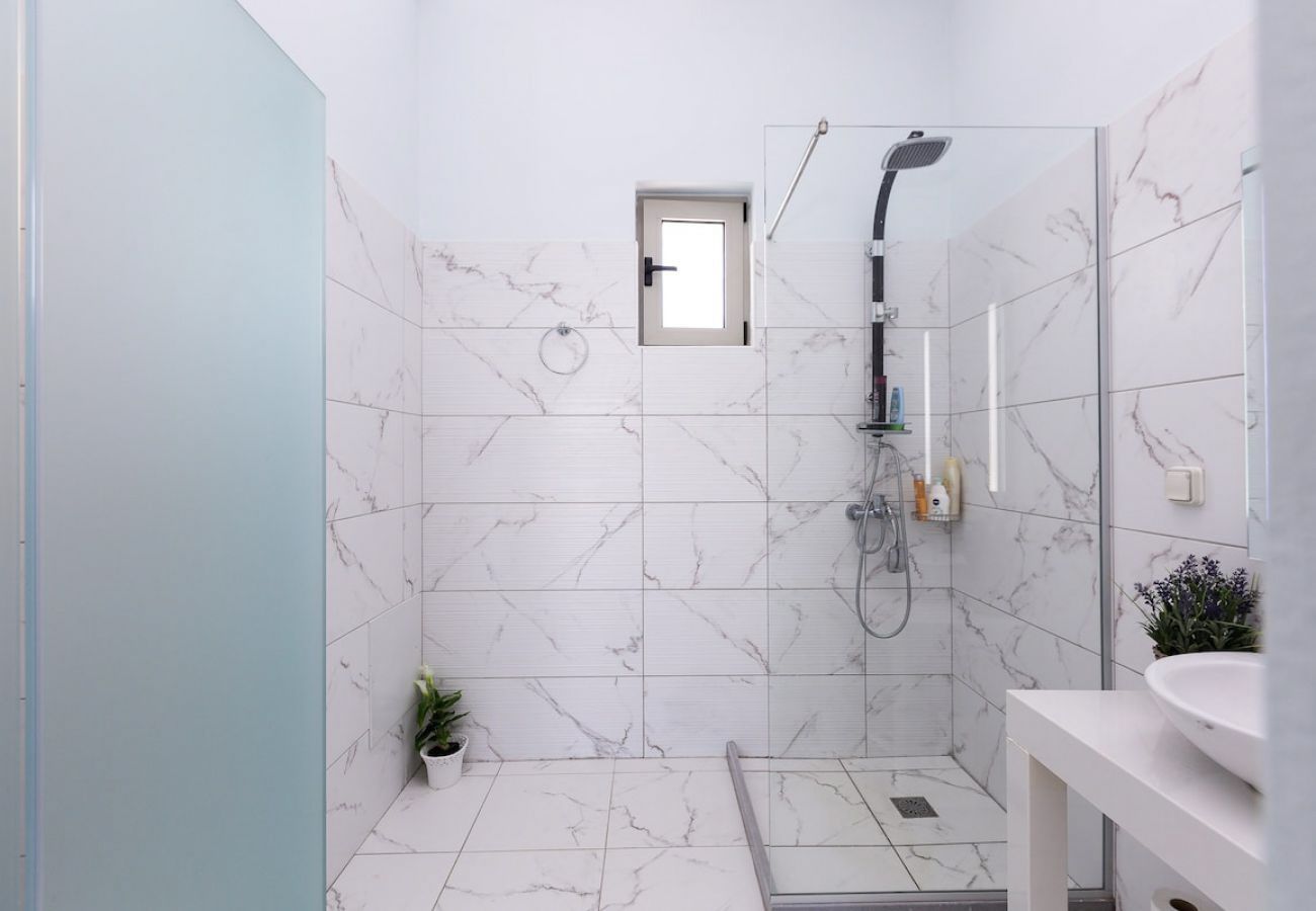 Villa in Pagkalochori - Primavera Villa - 2 Heated Pools & Jacuzzis