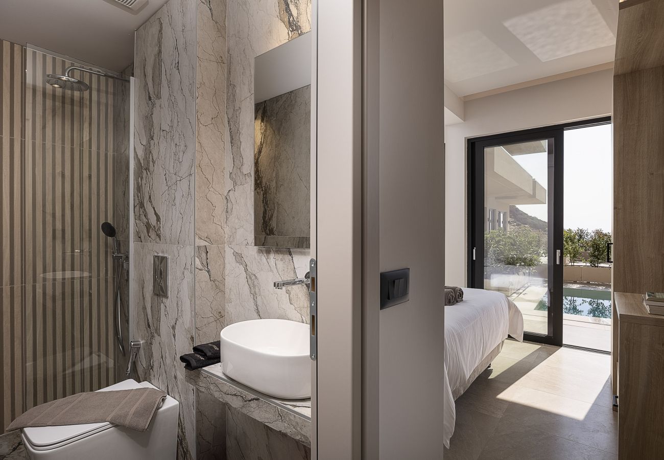 Villa in Bali - Deluxe Villa Celeste - Sea View and Private Pool