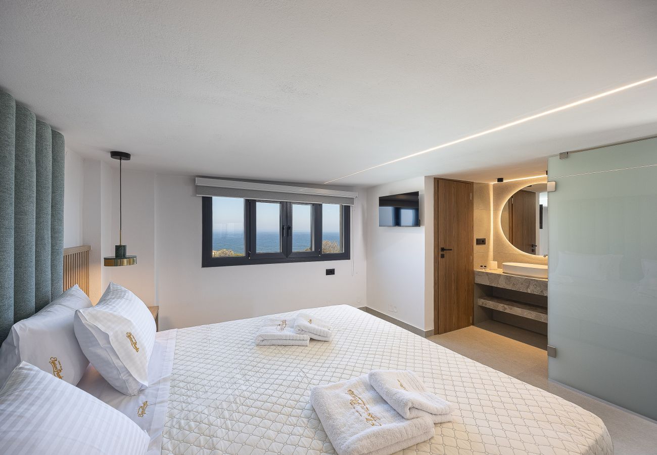 Villa in Panormo - Villa Selene – Luxury Sea View Villa