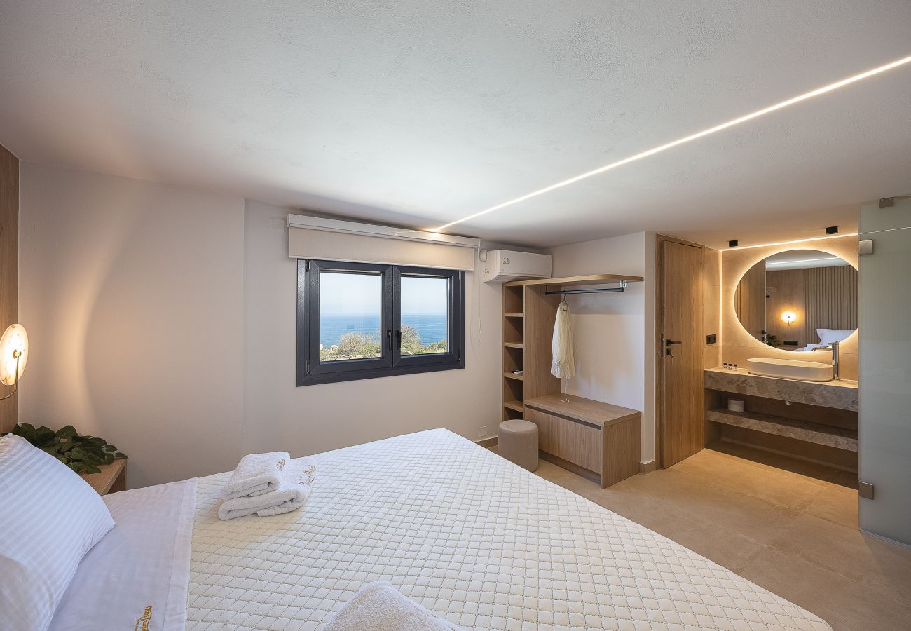 Villa in Panormo - Villa Azure – Luxury Sea View Villa