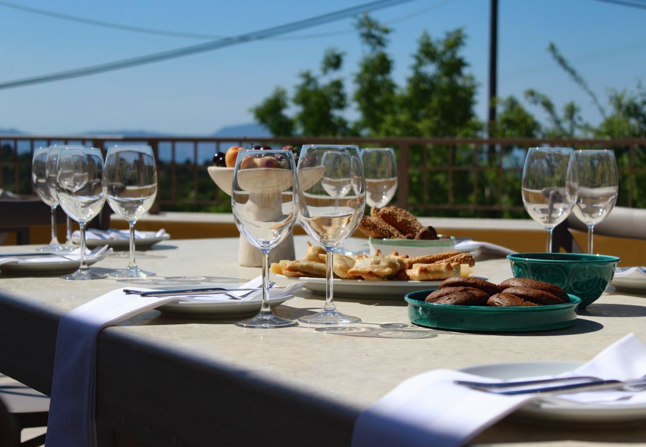 Villa in Saitoures - Villa Methorion Maner - With Private Pool